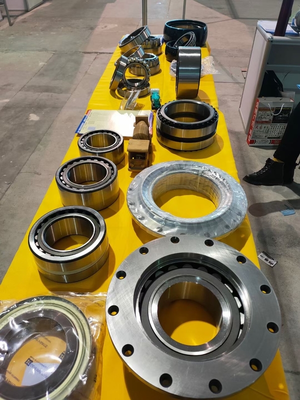mit einer Breite von mehr als 20 mm,